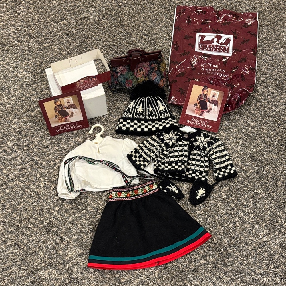 RETIRED Pleasant Company Outfit Set - Kirsten’s Winter Story